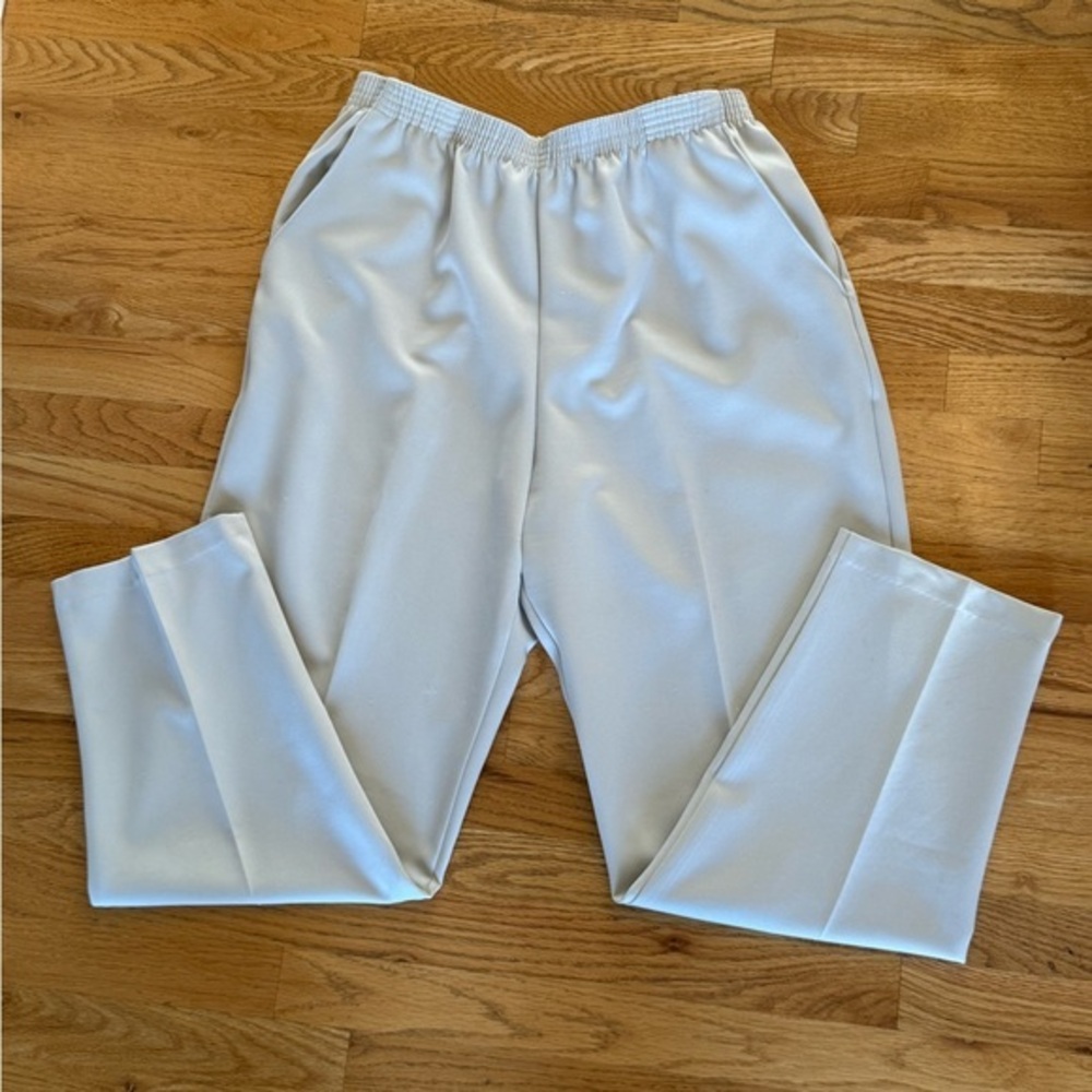 Briggs New York Light Tan Pants